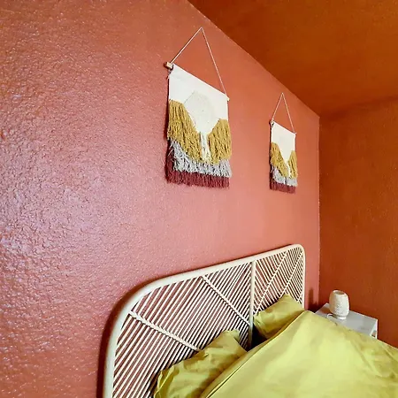 Maison La Petite Bleue - Balcon - Wifi Fibre - Menage Inclus * Tarbes